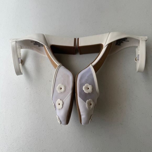 Lauren Conrad HYDRANGEA2 White Petal Block Heels Women's Shoes Size 9.5 WEDDING - Picture 4 of 12